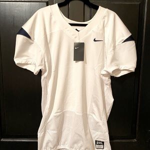 Nike NWT XXL white football Jersey shirt.